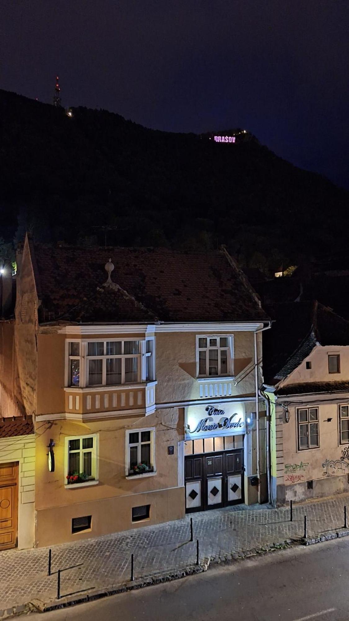 Alpine Sunrise Residence - Brasov Old Center Buitenkant foto